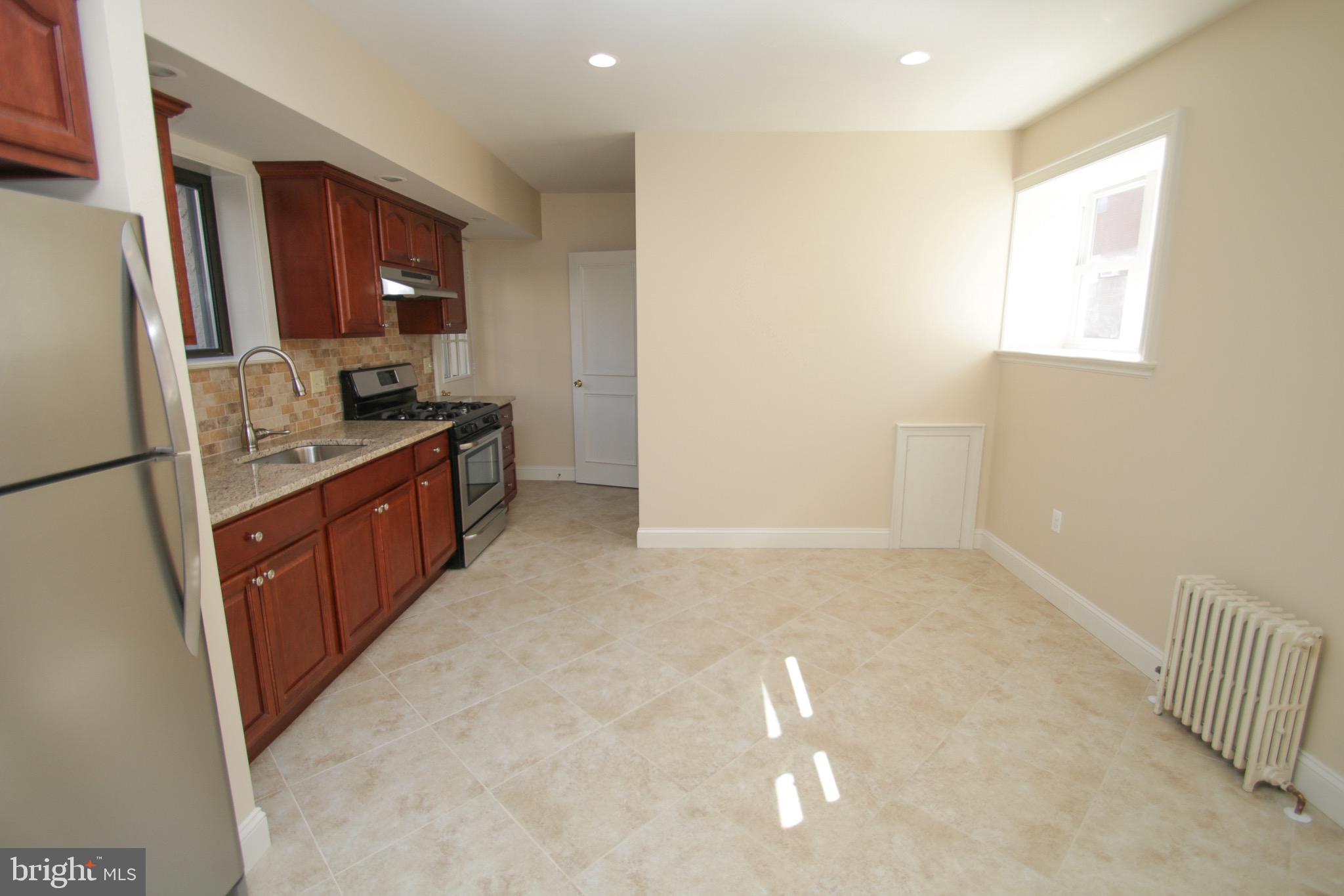 1927 S 10TH ST #1ST FLOOR