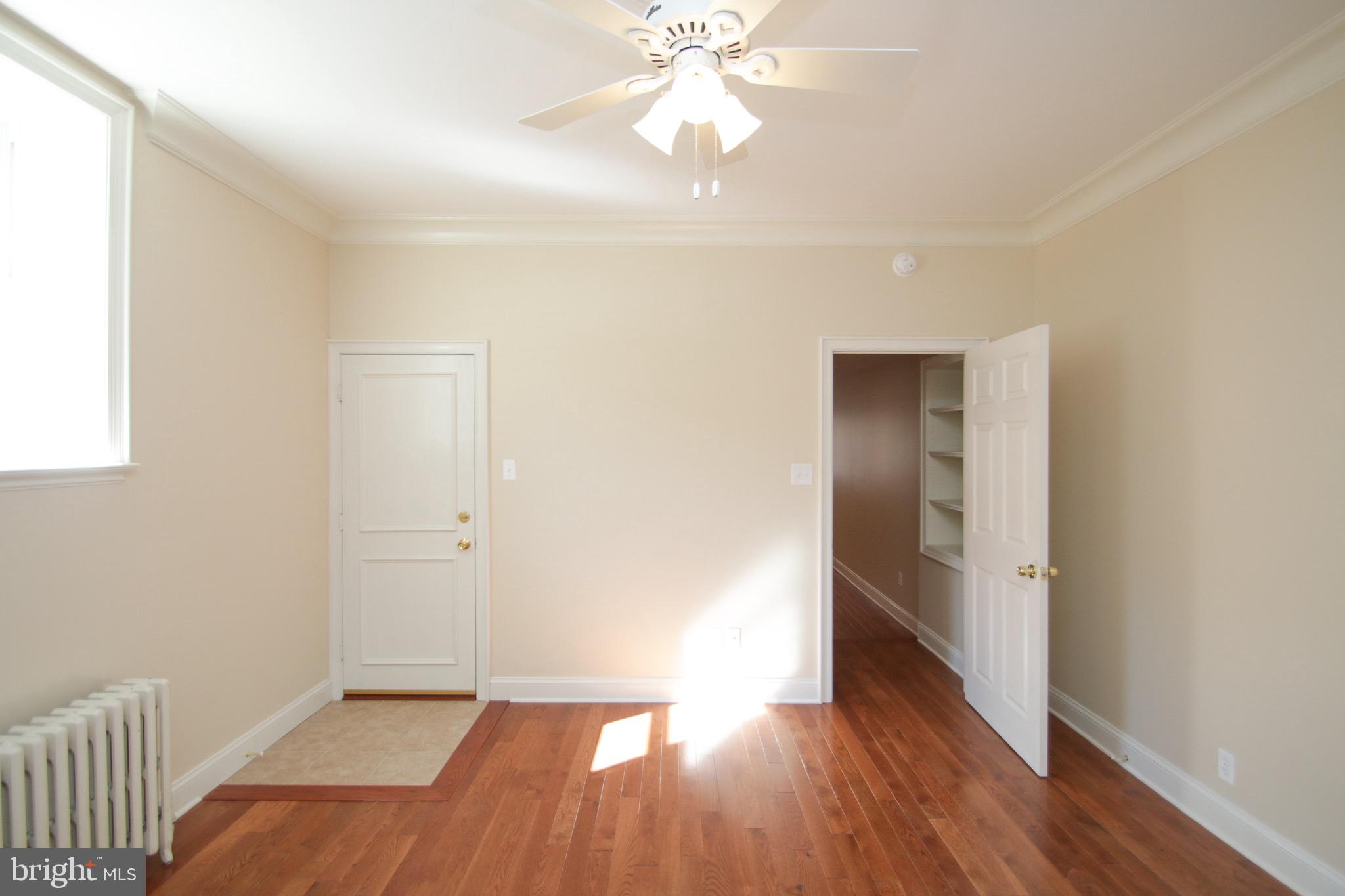 1927 S 10TH ST #1ST FLOOR