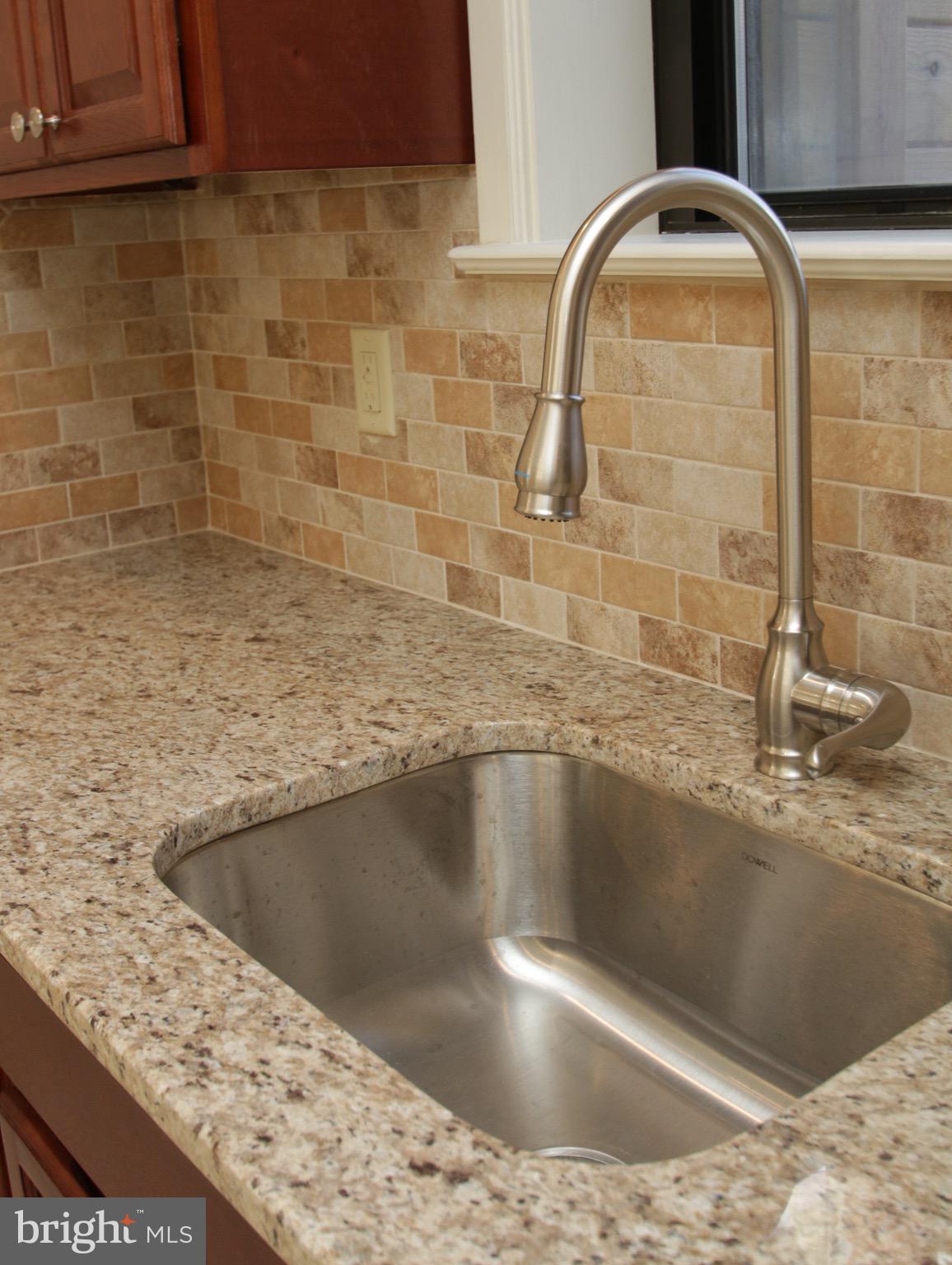 1927 S 10TH ST #1ST FLOOR