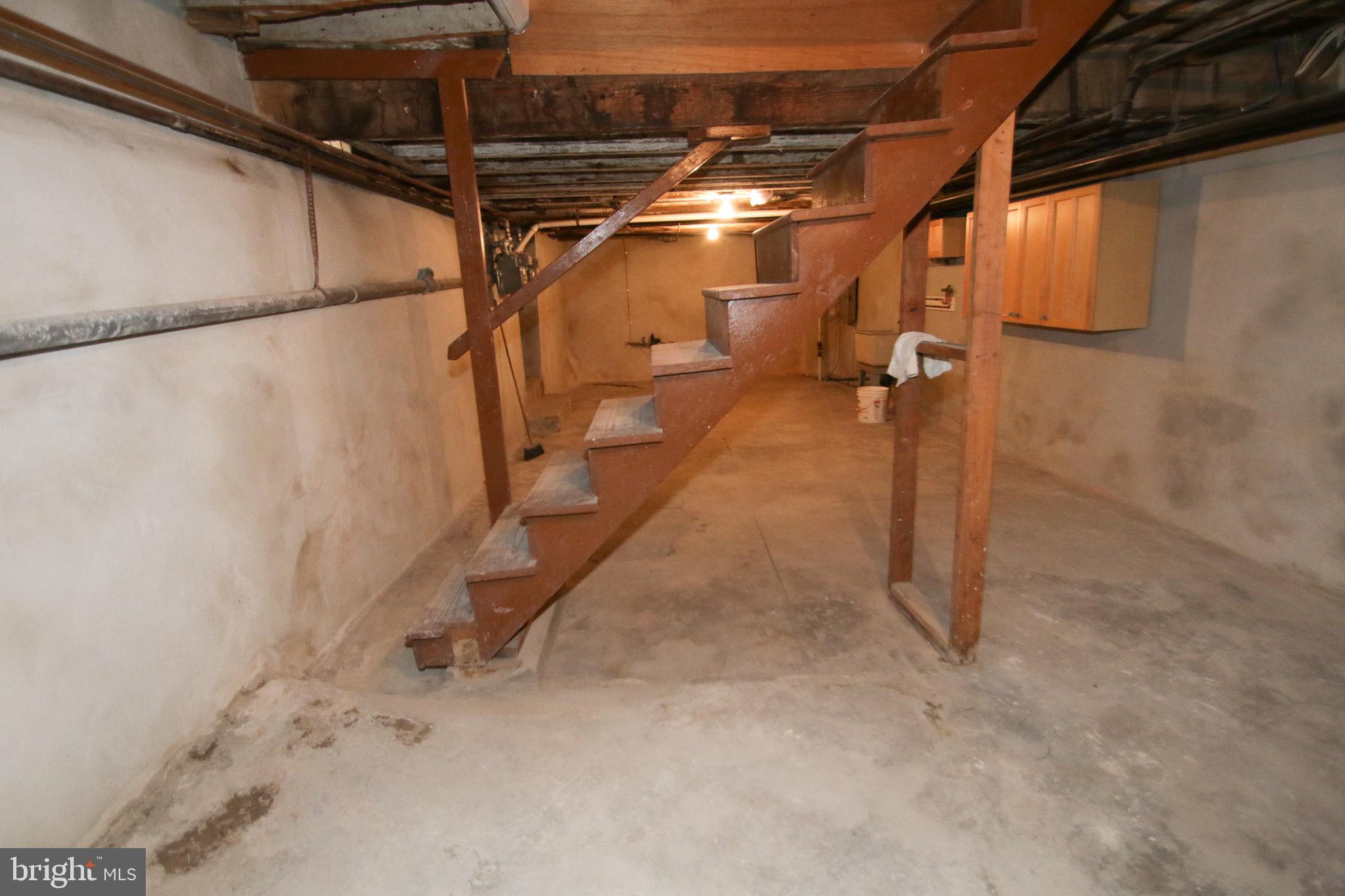 1927 S 10TH ST #1ST FLOOR