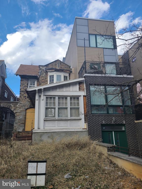4731 Walnut St