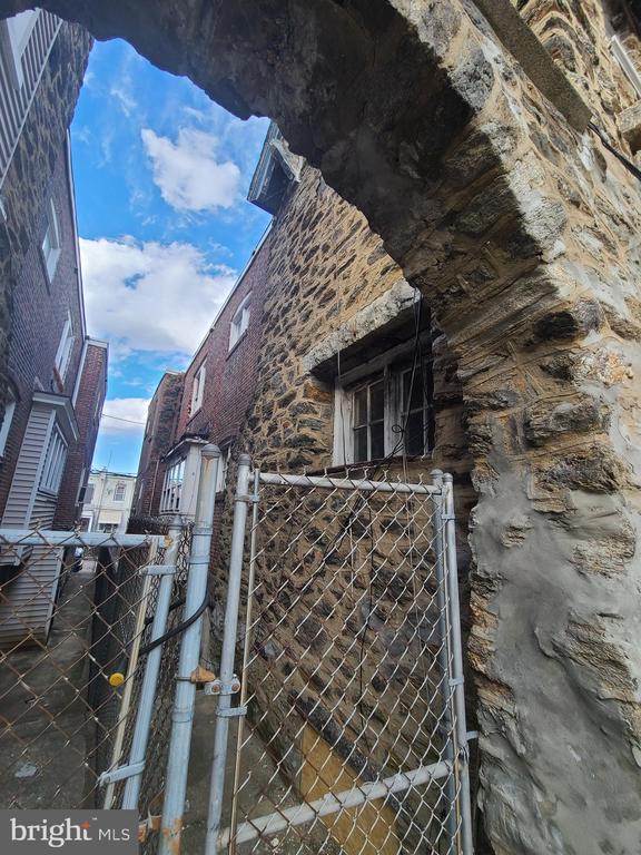 4731 Walnut St