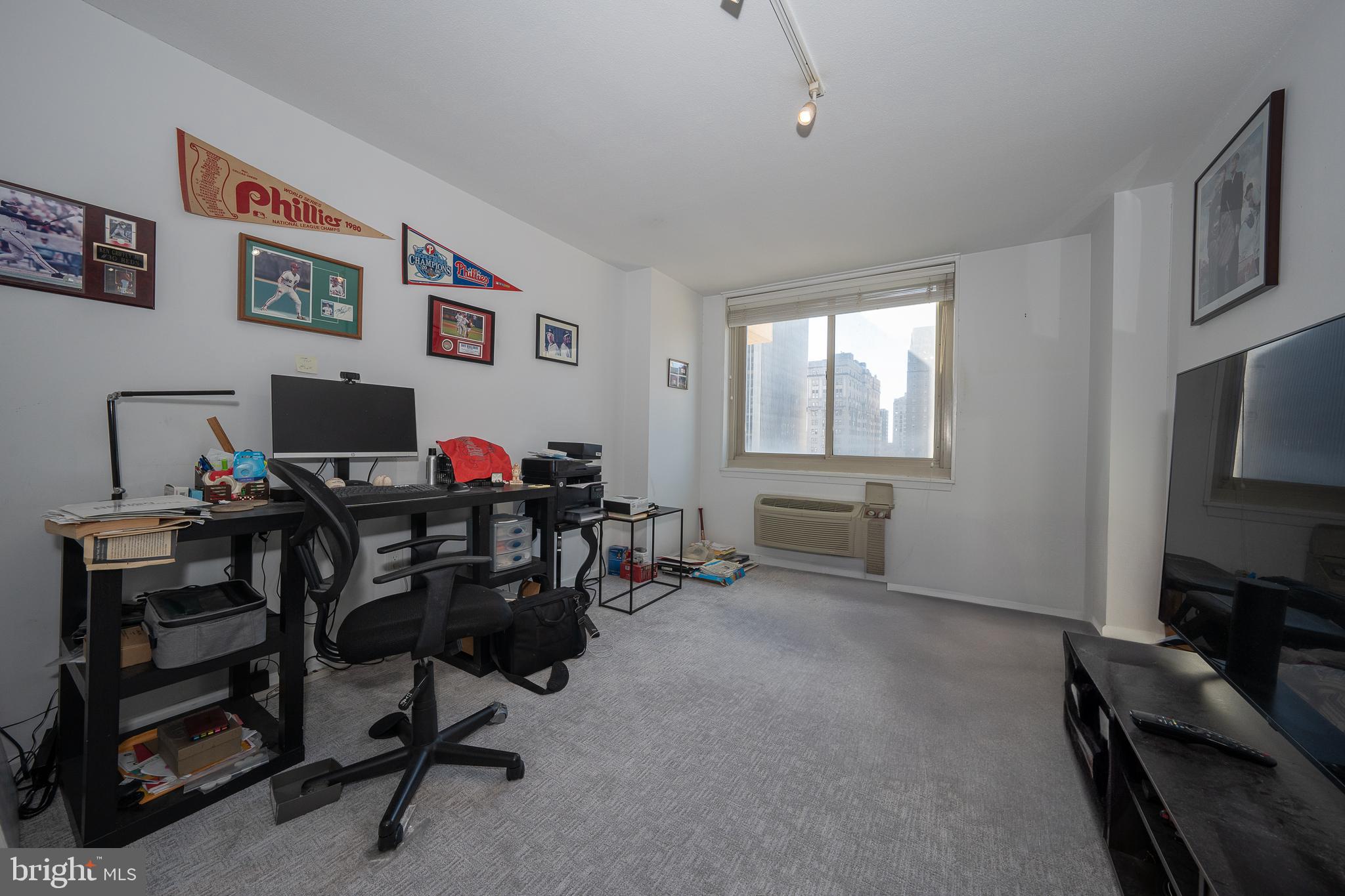 1919 Chestnut St #1007