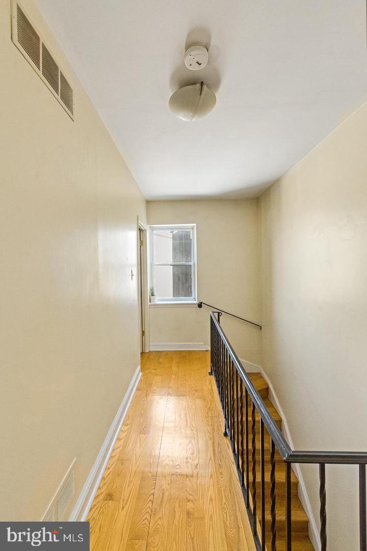 327 Poplar St