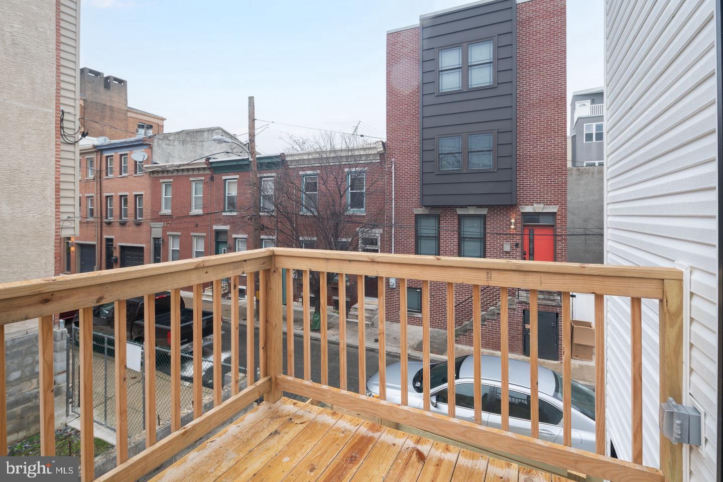 1525 Catharine St #2