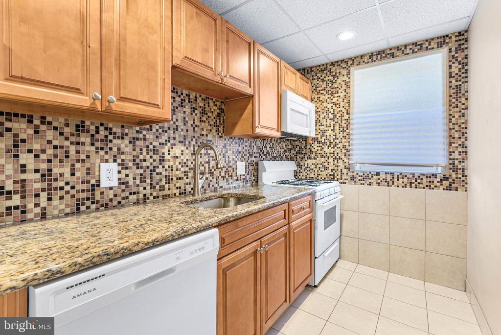 1837 E PASSYUNK AVE #2ND FLR