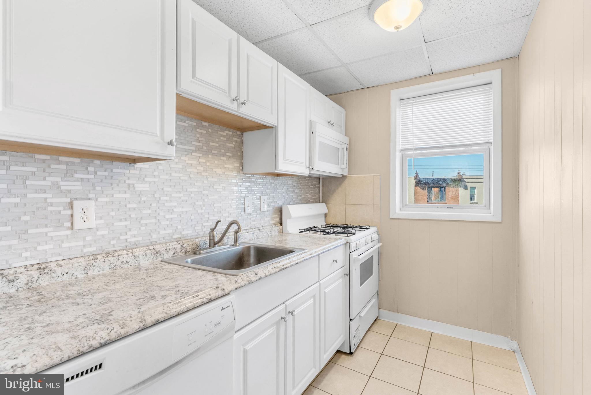 1837 E PASSYUNK AVE #3RD FLR