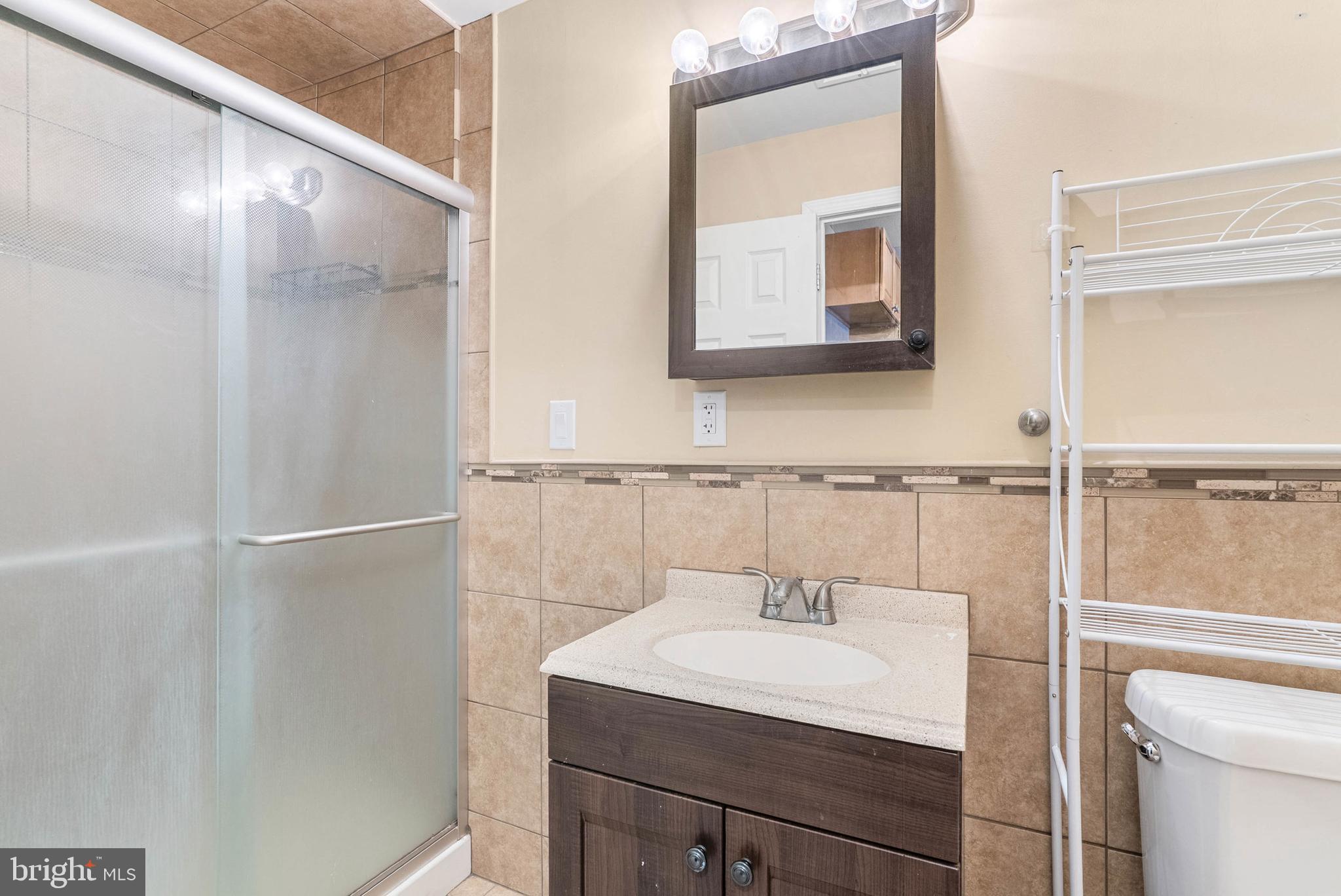 1839 E PASSYUNK AVE #2ND FLR