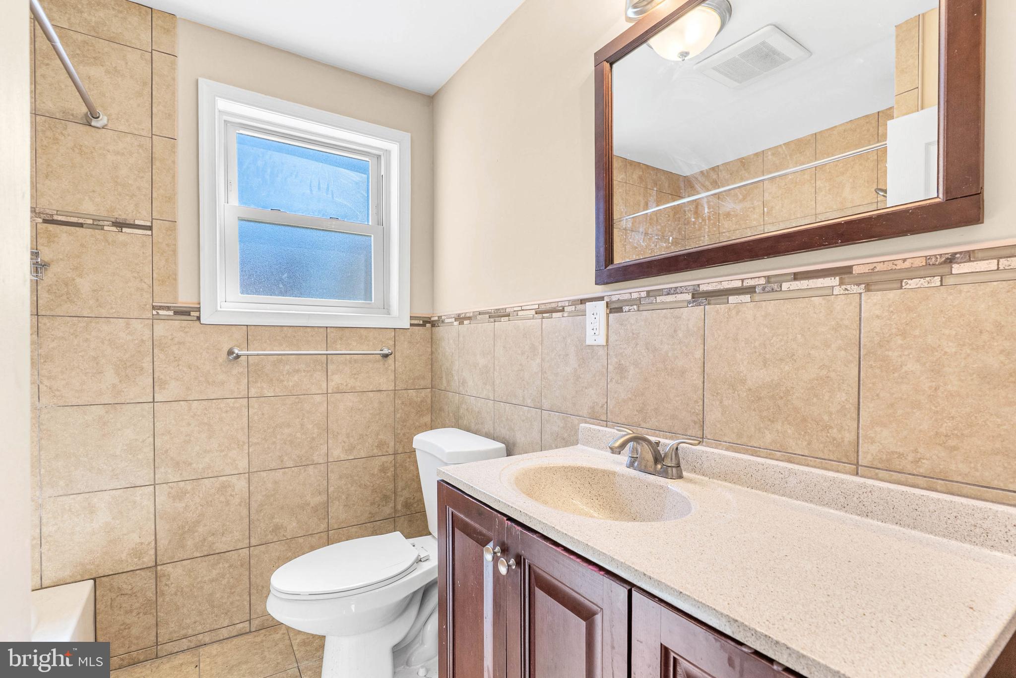 1839 E PASSYUNK AVE #2ND FLR