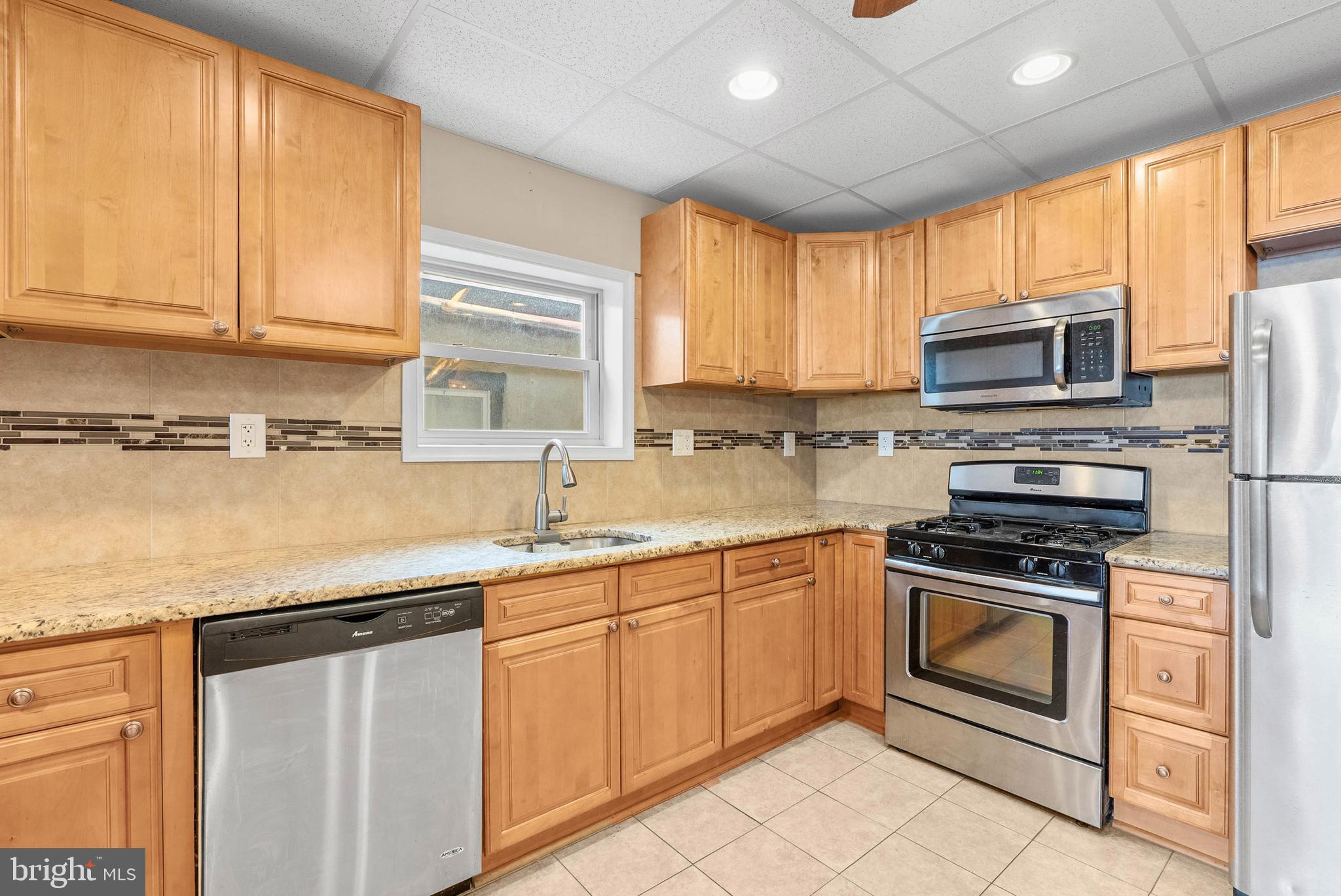 1839 E PASSYUNK AVE #2ND FLR