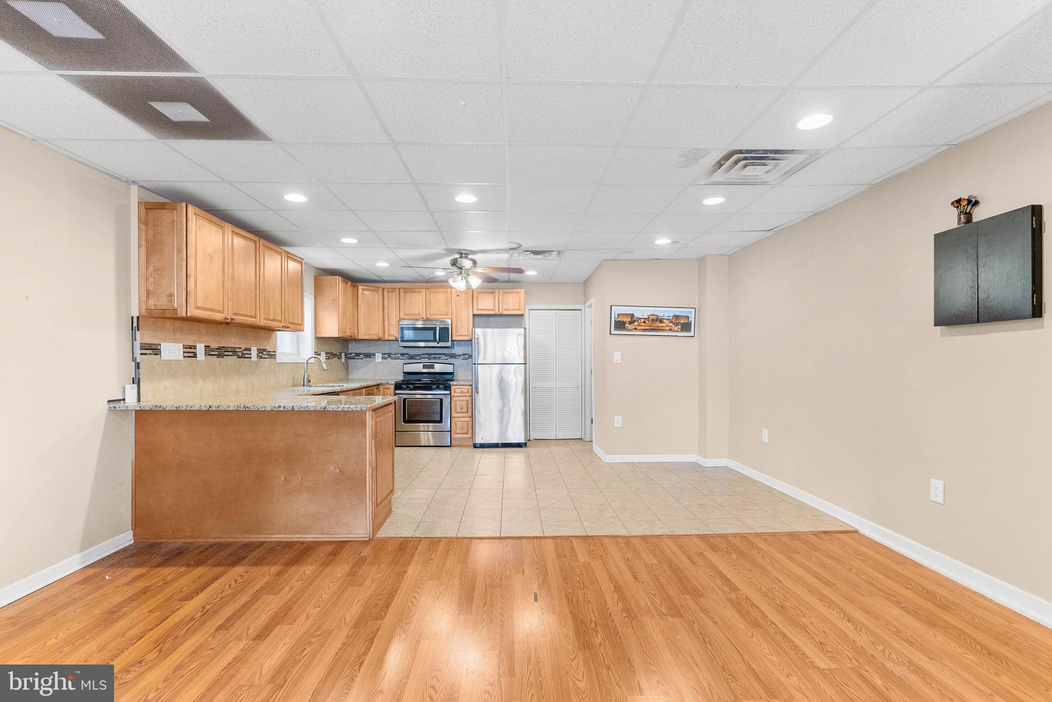 1839 E PASSYUNK AVE #2ND FLR