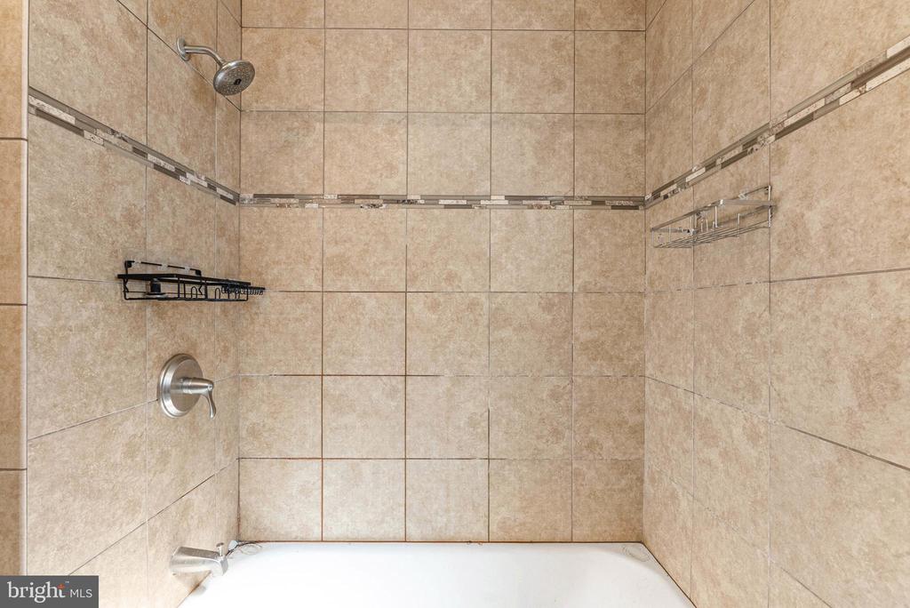 1839 E PASSYUNK AVE #2ND FLR