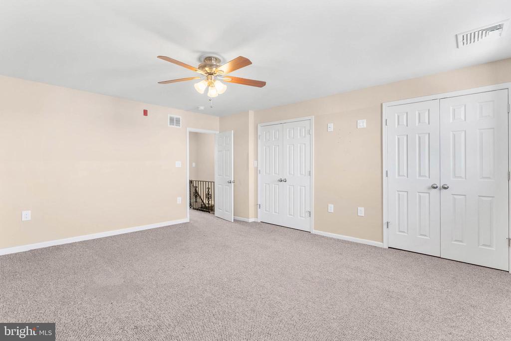 1839 E PASSYUNK AVE #2ND FLR