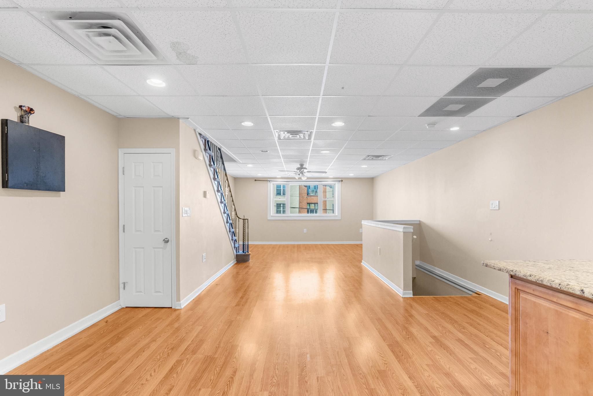 1839 E PASSYUNK AVE #2ND FLR
