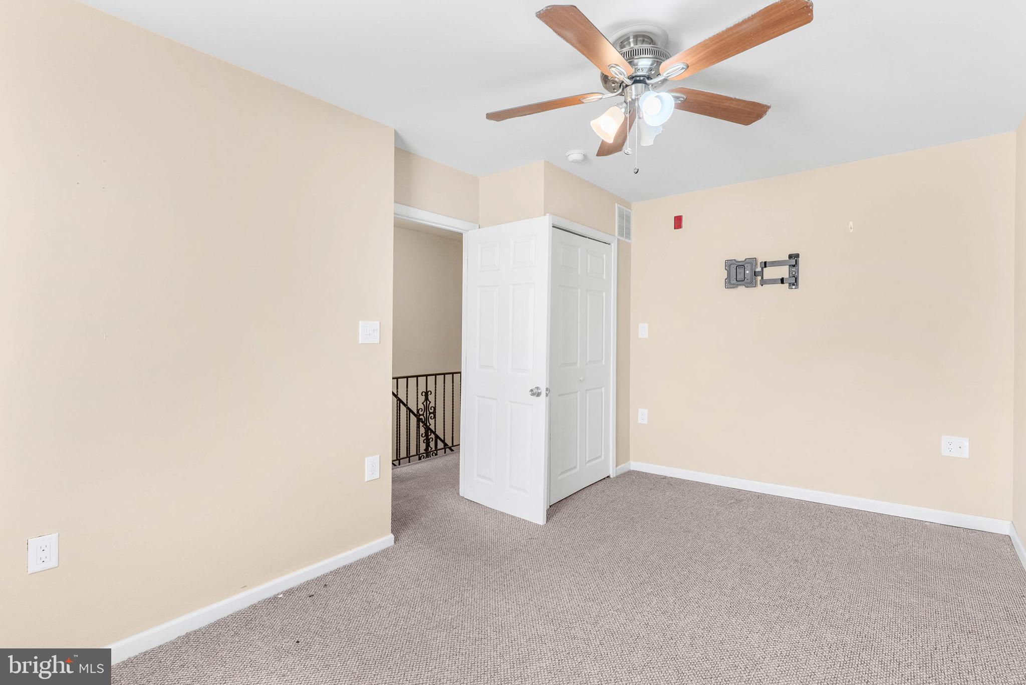 1839 E PASSYUNK AVE #2ND FLR