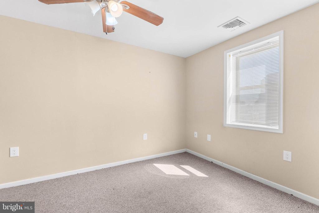 1839 E PASSYUNK AVE #2ND FLR