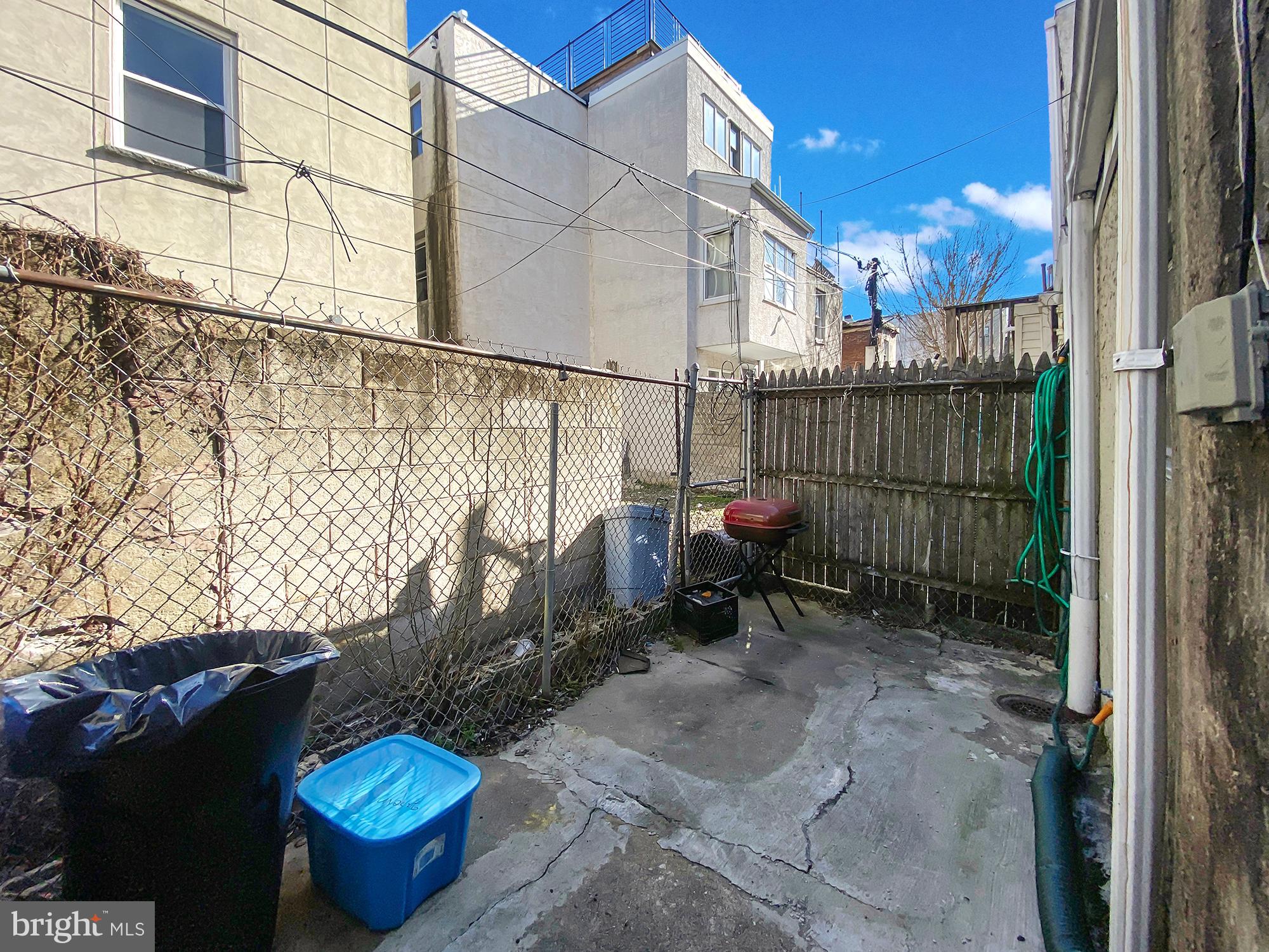 1121 Kimball St