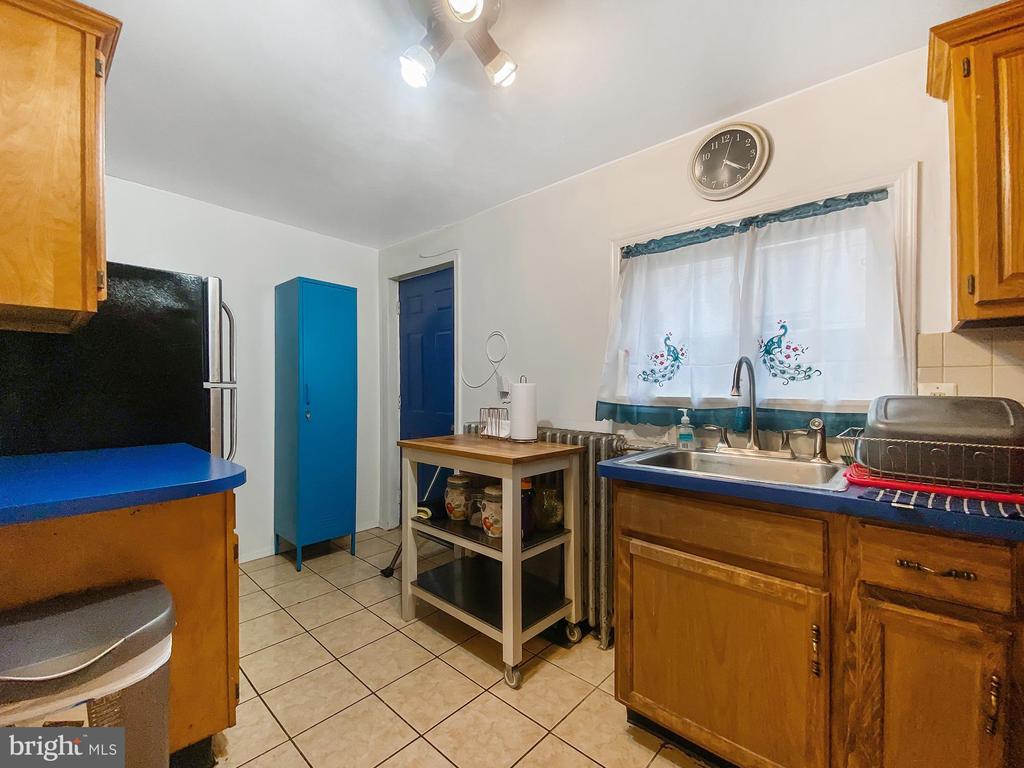 1121 Kimball St