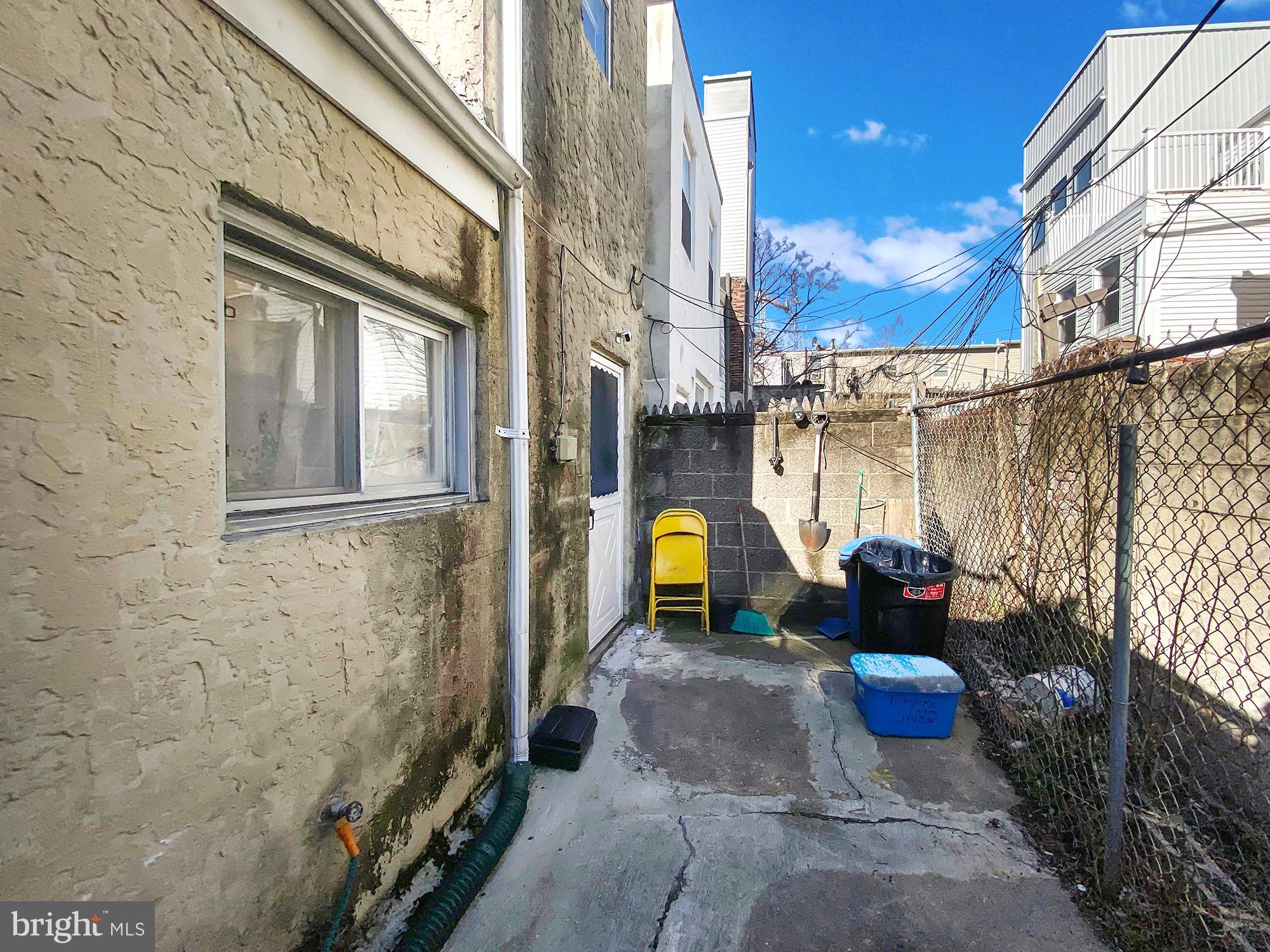 1121 Kimball St