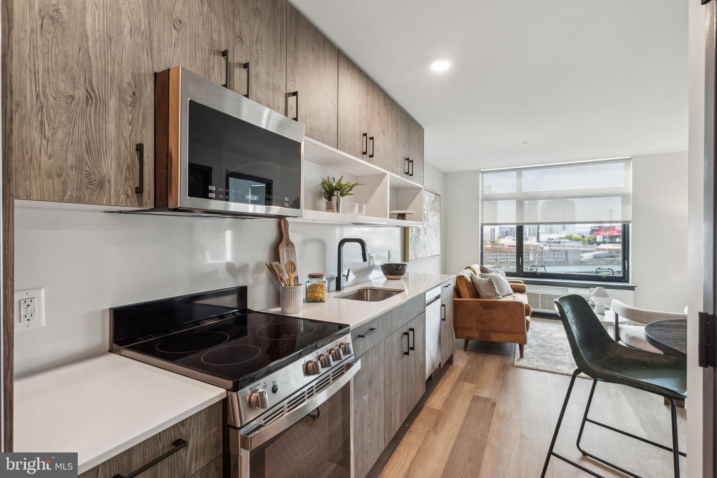 1122 FRANKFORD AVE #418