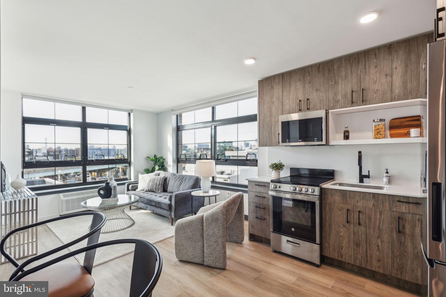 1122 FRANKFORD AVE #418
