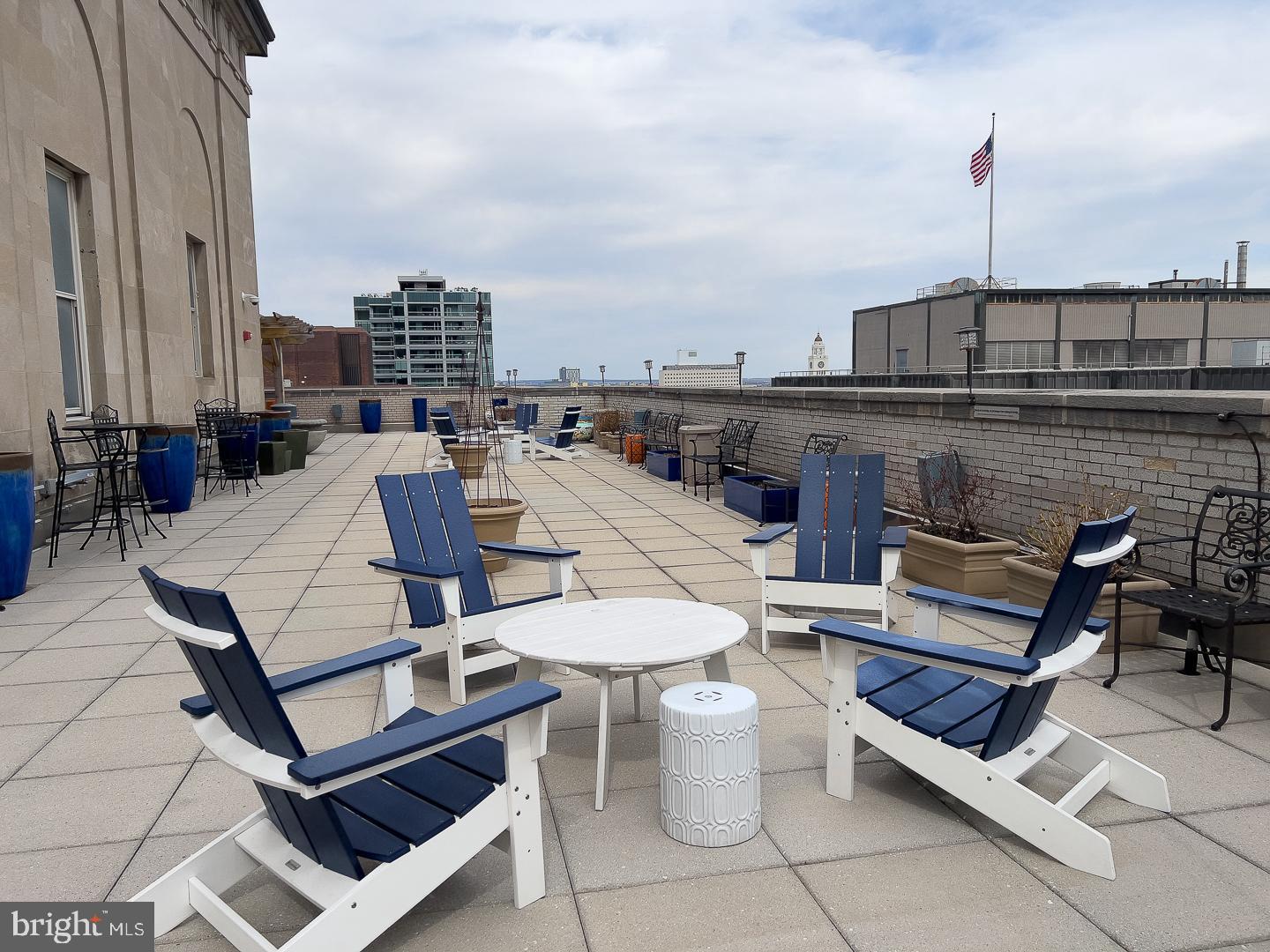 1600-18 Arch St #1116