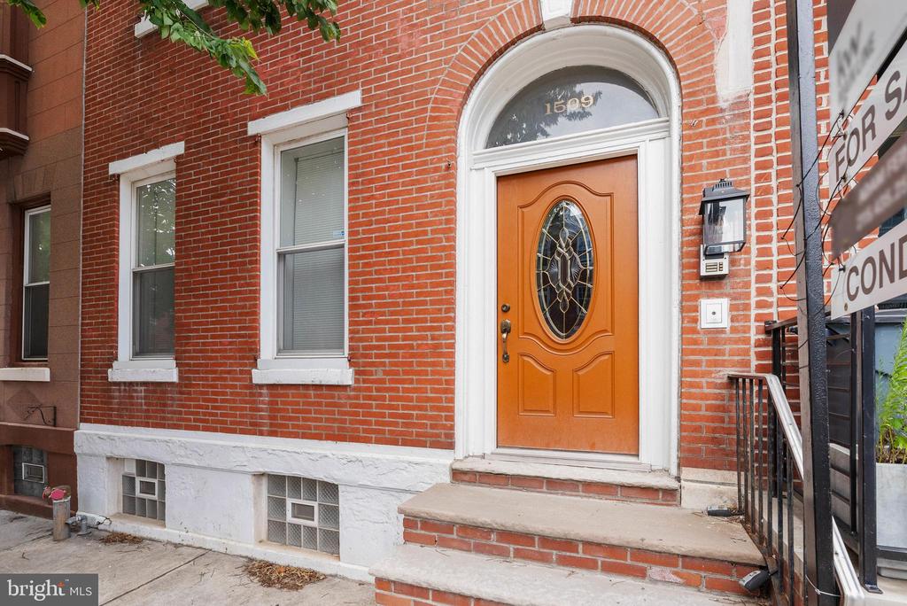 1509 Christian St #3