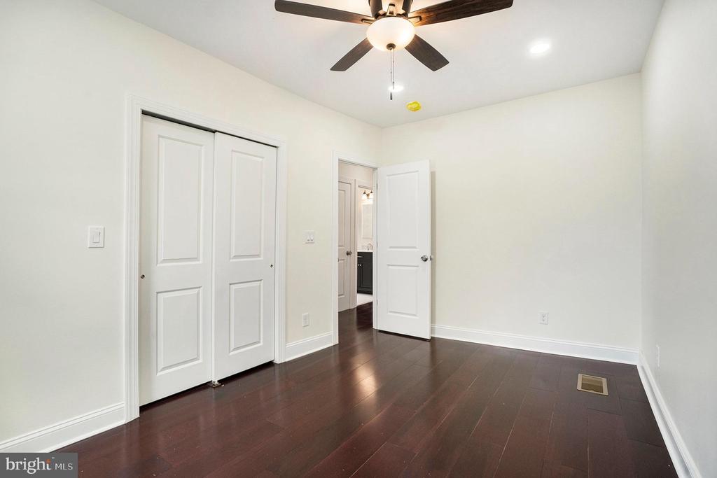801 Marlyn Rd