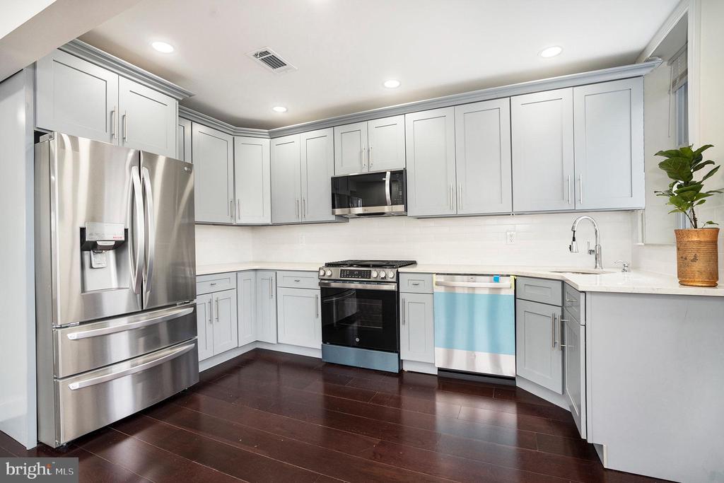 801 Marlyn Rd