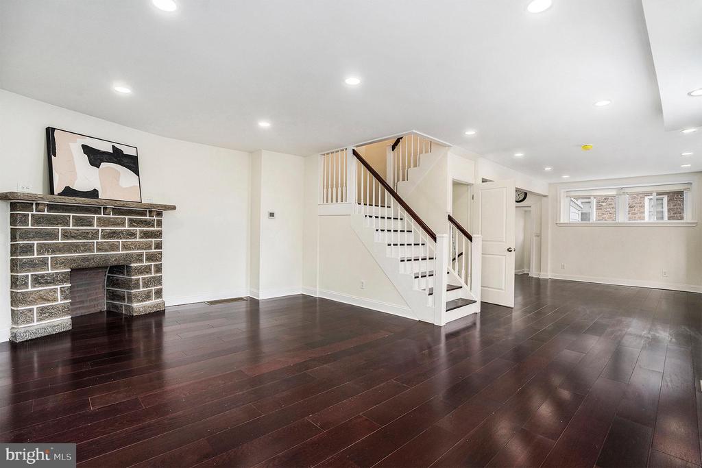 801 Marlyn Rd