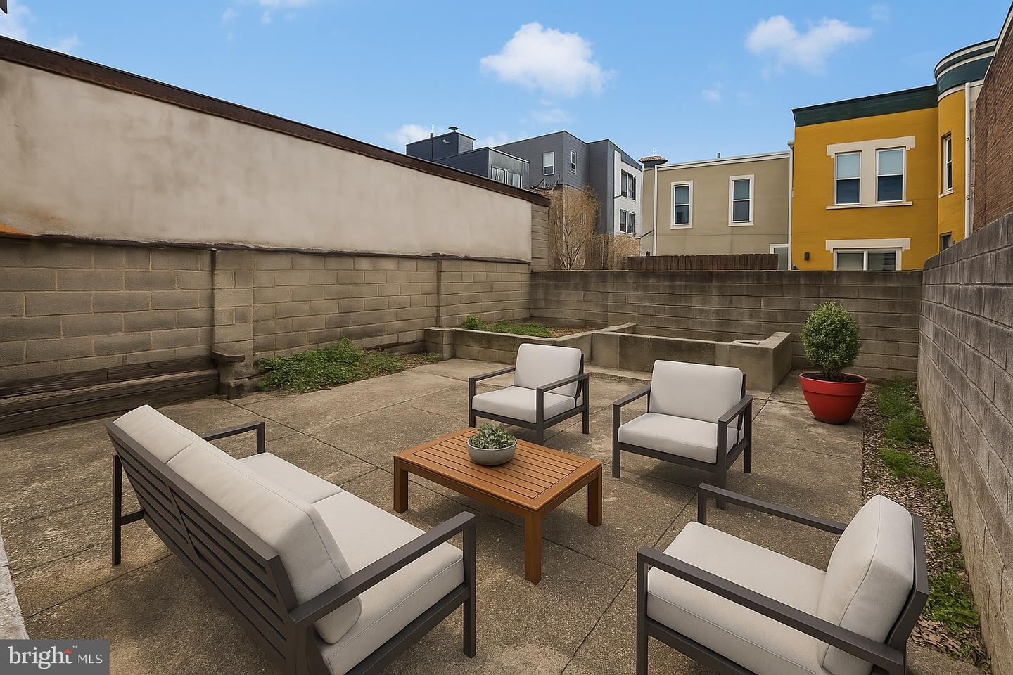 1149 S 15TH ST