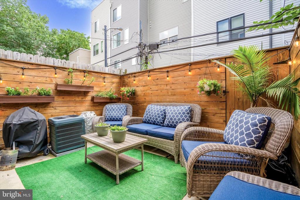 2616 Federal St #1