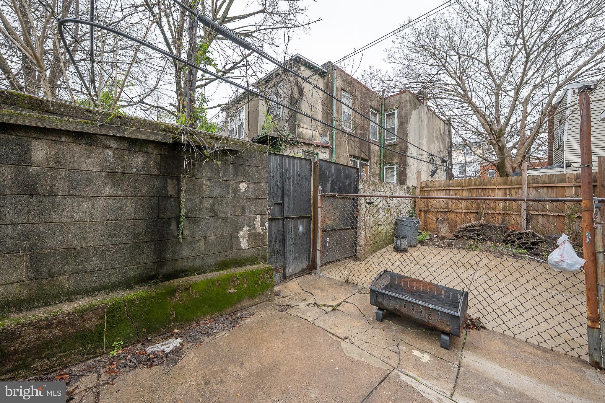 4990 W Thompson St