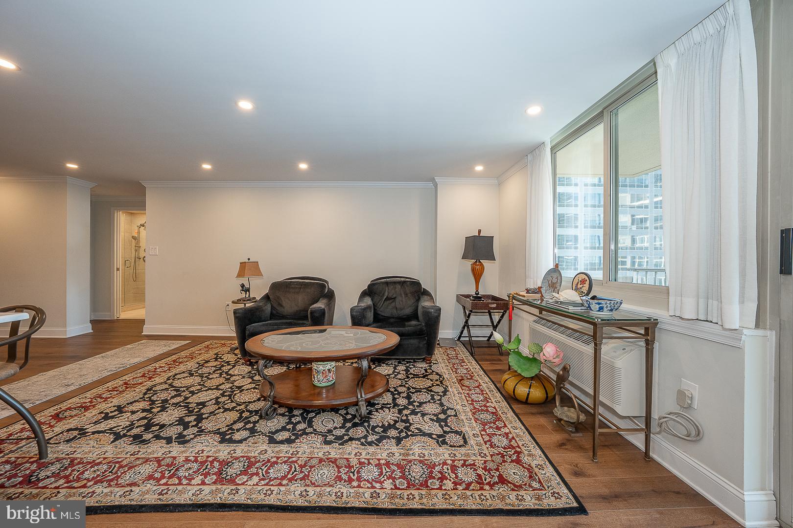 1919 Chestnut St #2621