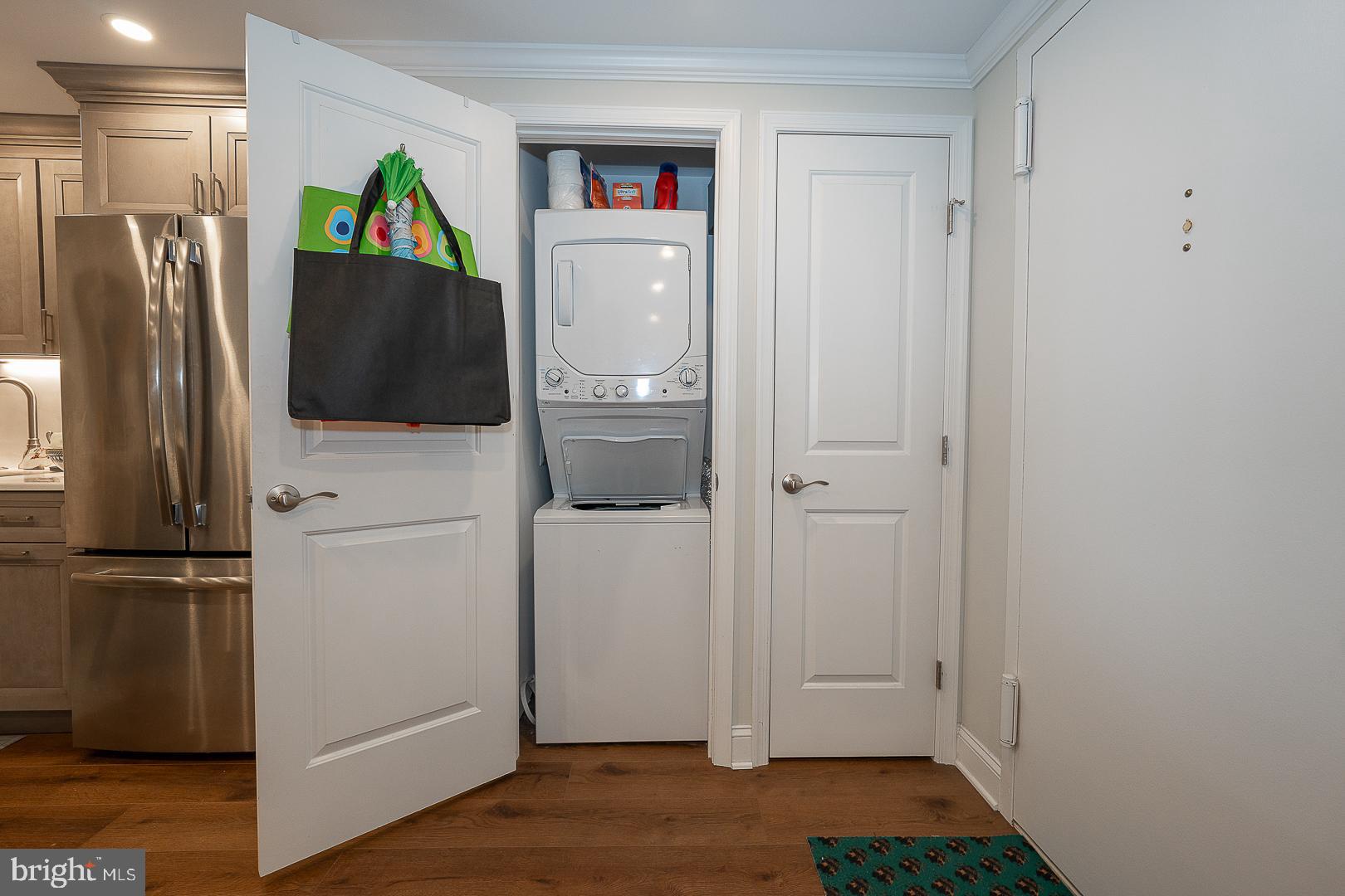 1919 Chestnut St #2621