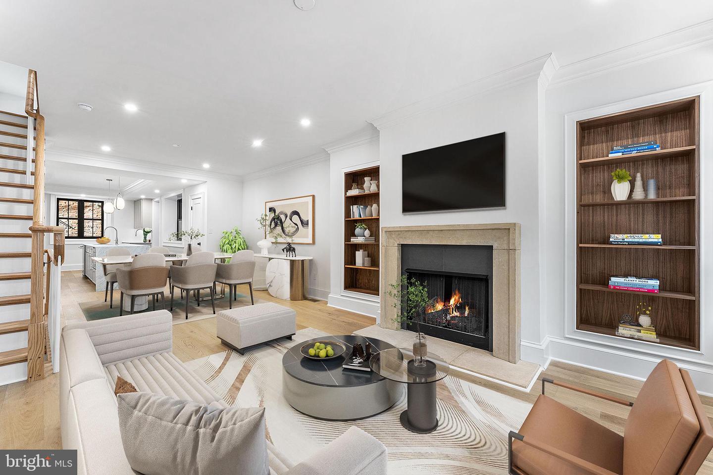 2111 Locust St