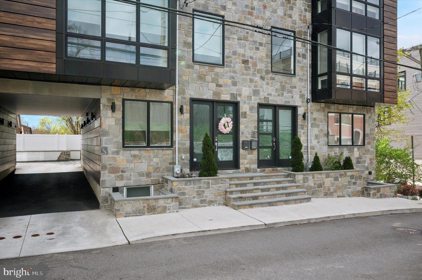 311 Delmar St