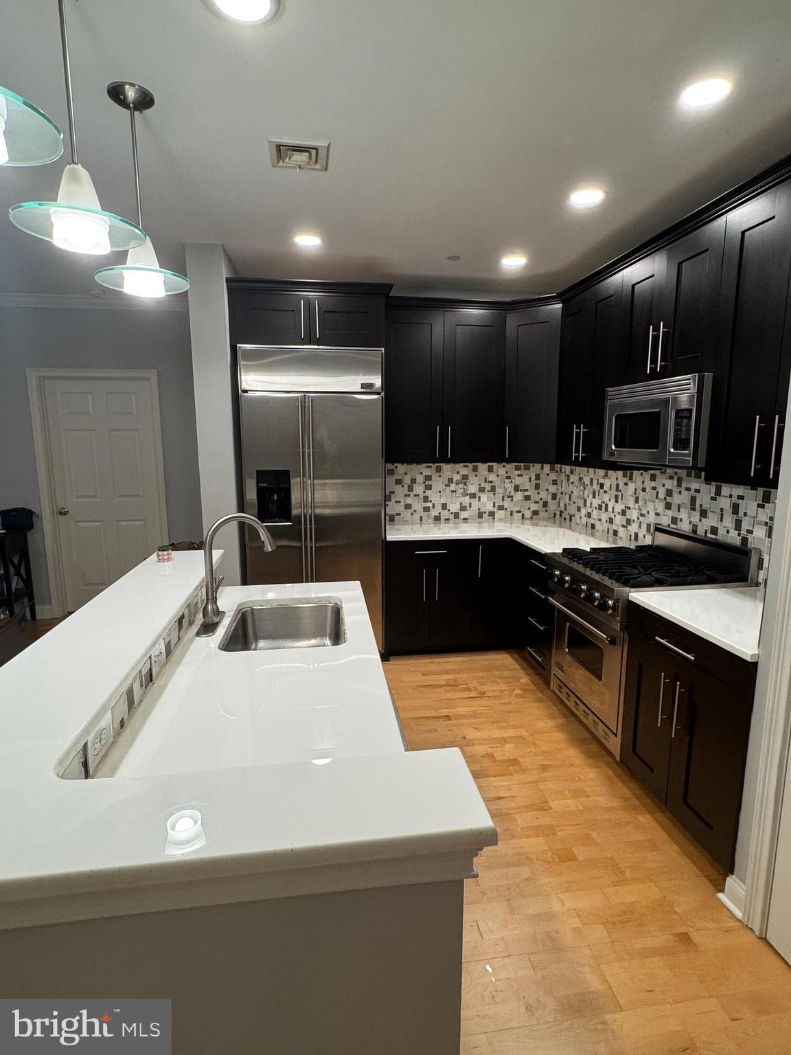 500 Admirals Way #101