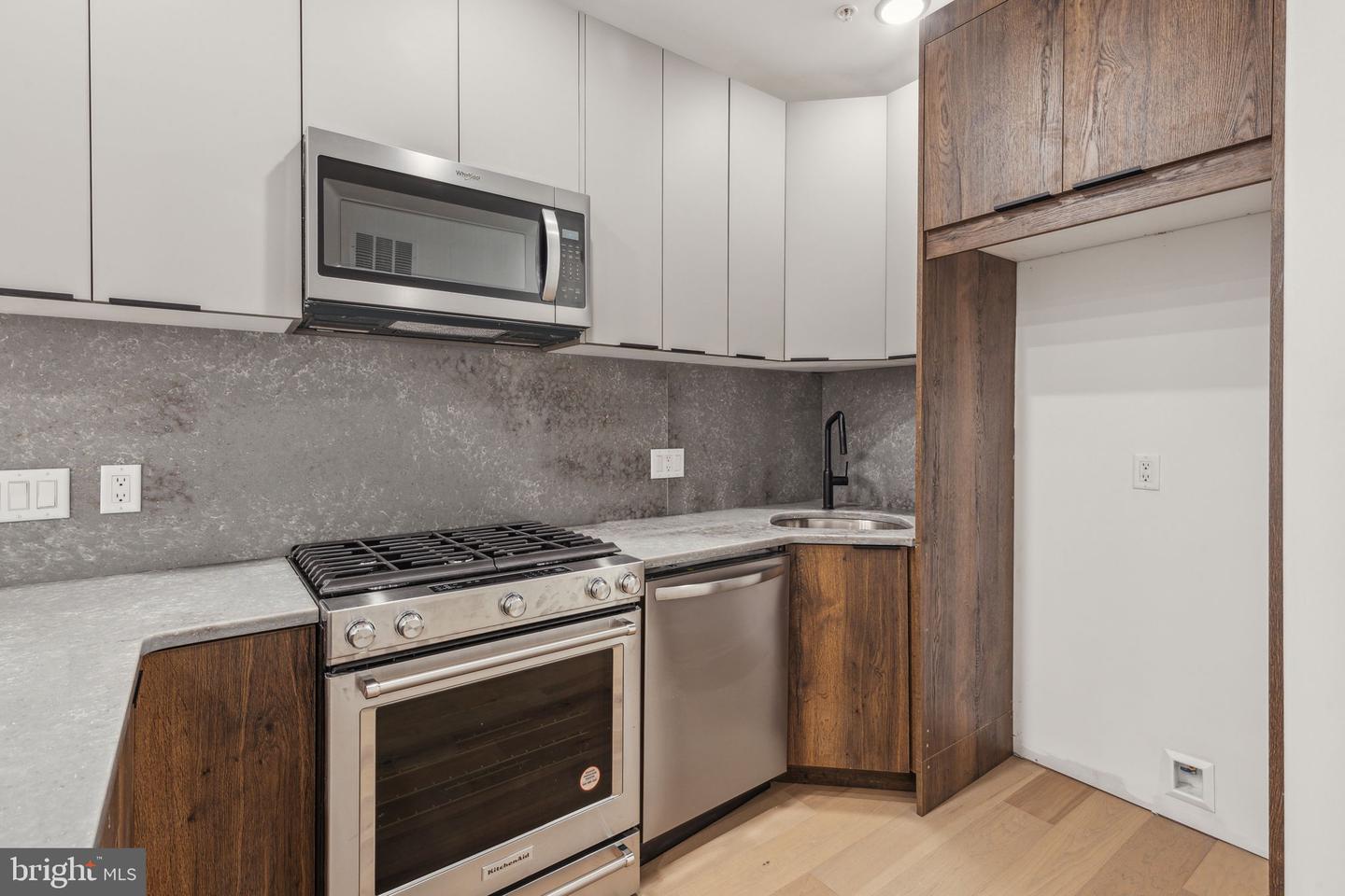 1214 E Susquehanna Ave #1