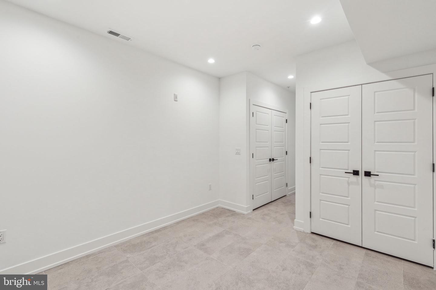 1214 E Susquehanna Ave #1