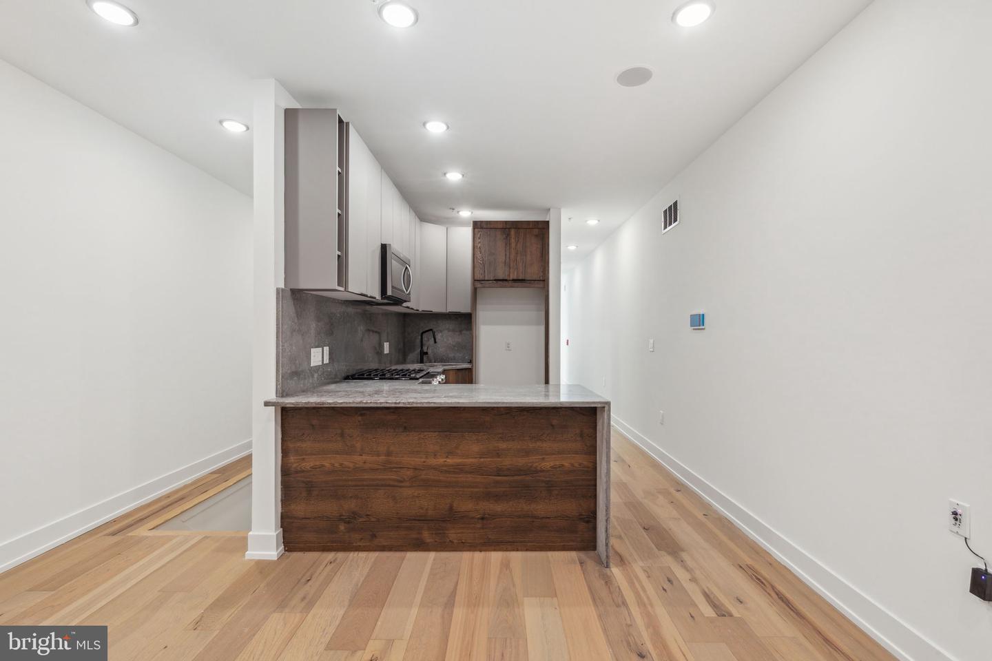 1214 E Susquehanna Ave #1