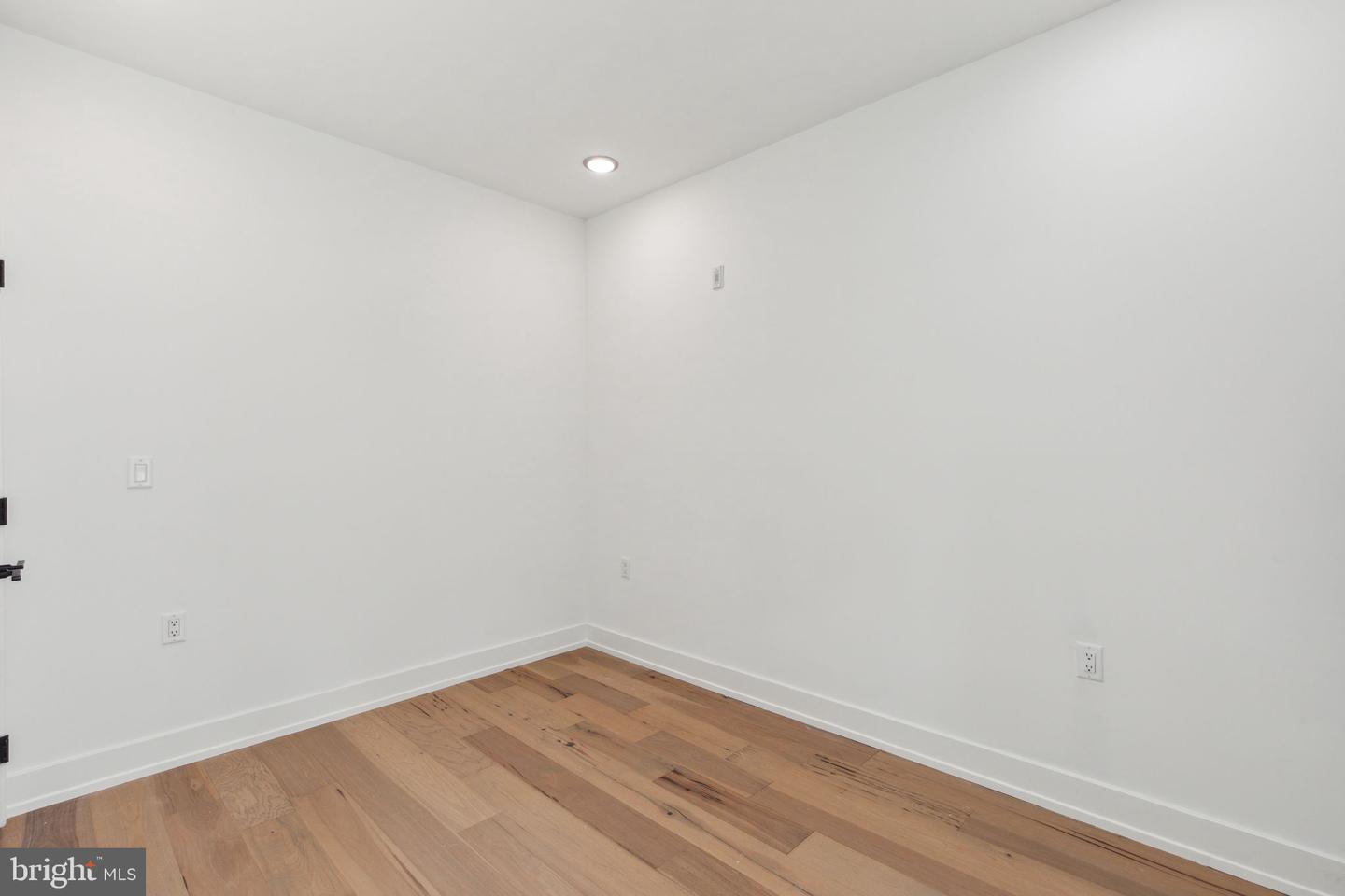 1214 E Susquehanna Ave #1