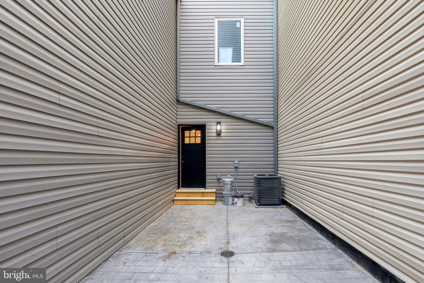 1214 E Susquehanna Ave #1