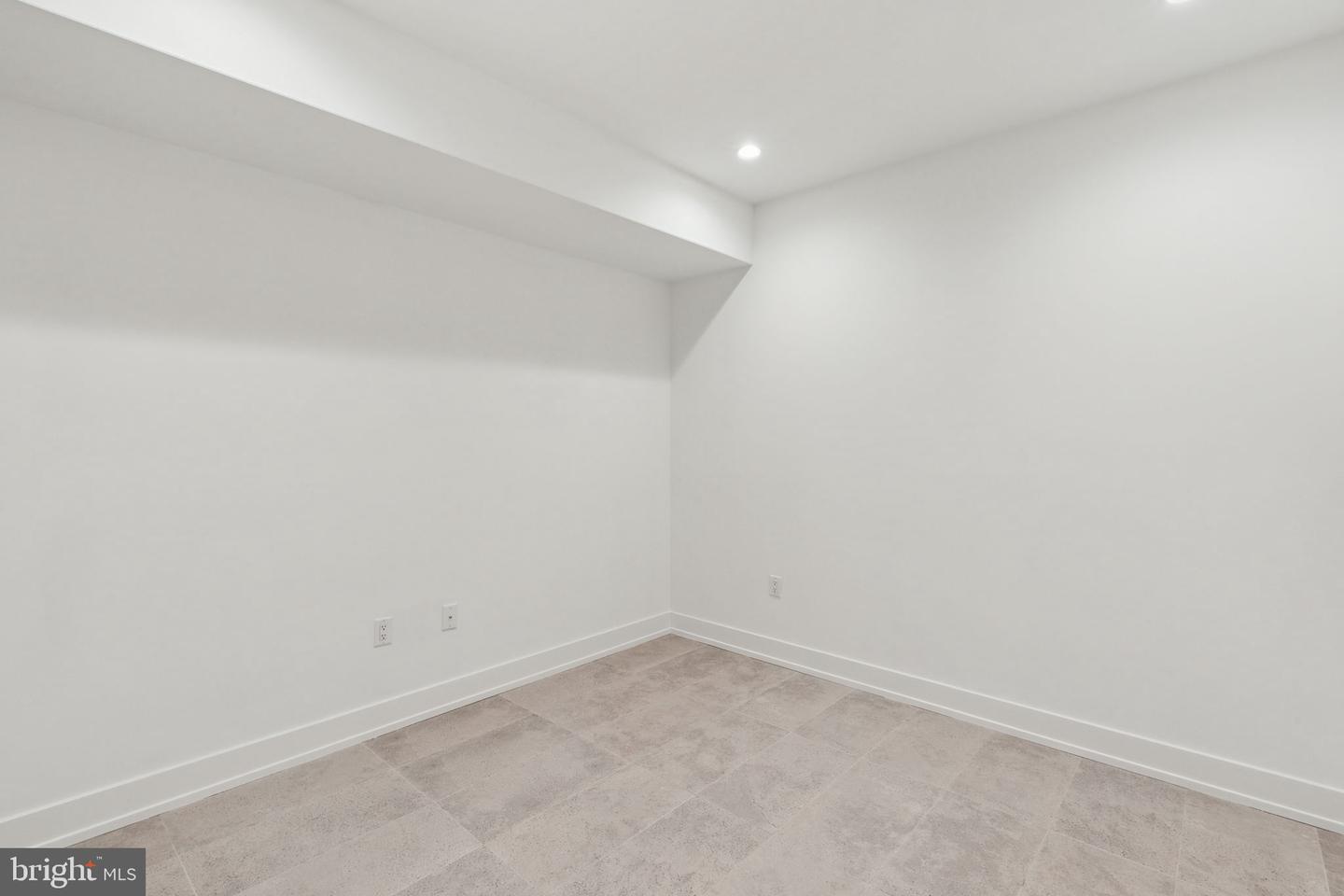 1214 E Susquehanna Ave #1