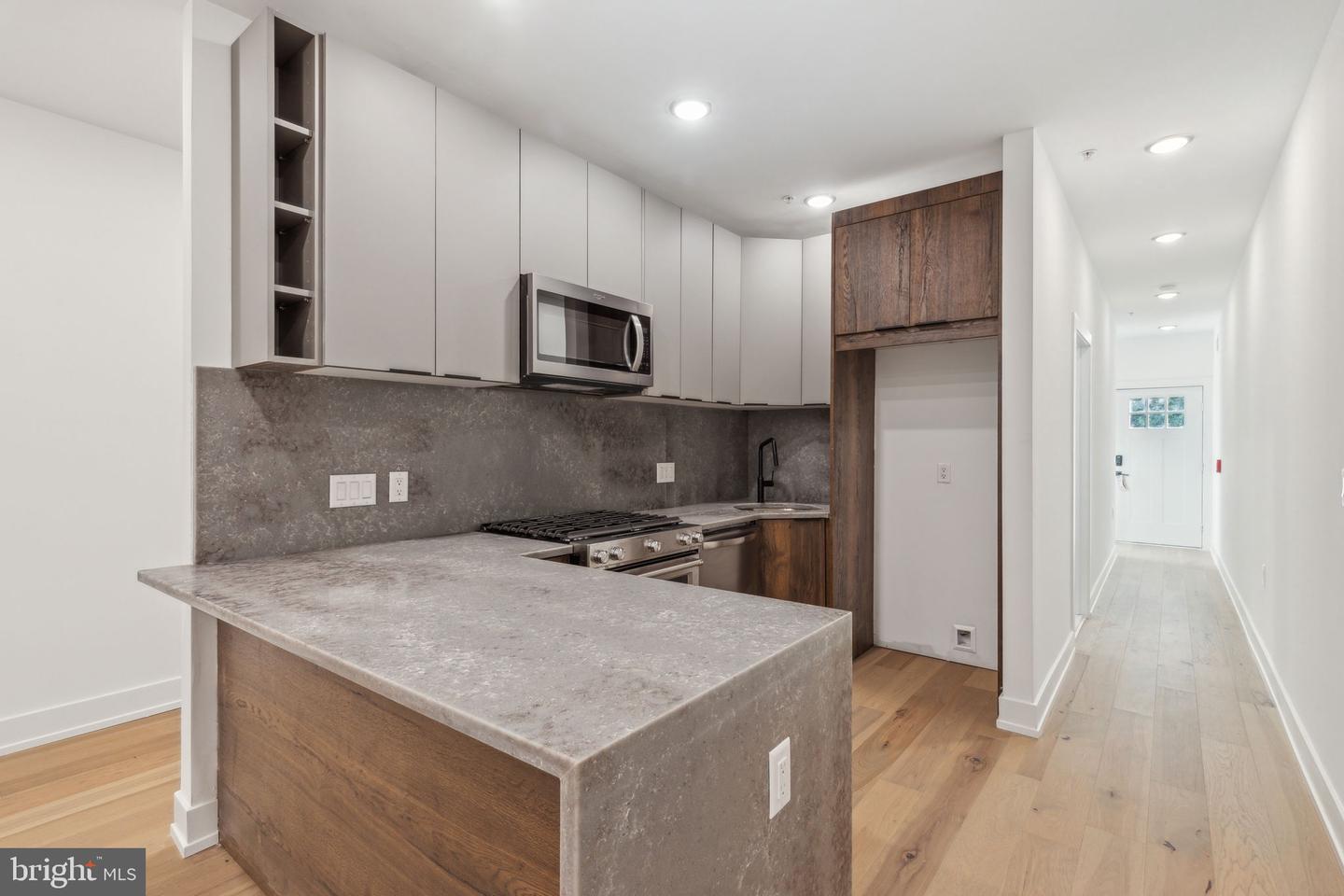 1214 E Susquehanna Ave #1