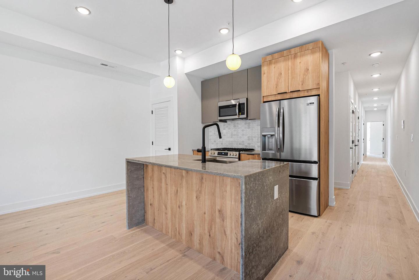 1338 N Franklin St #2