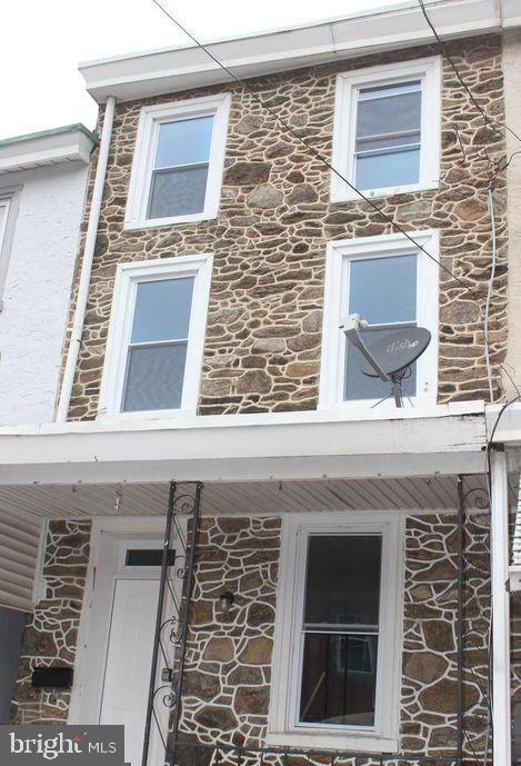25 OSBORN ST