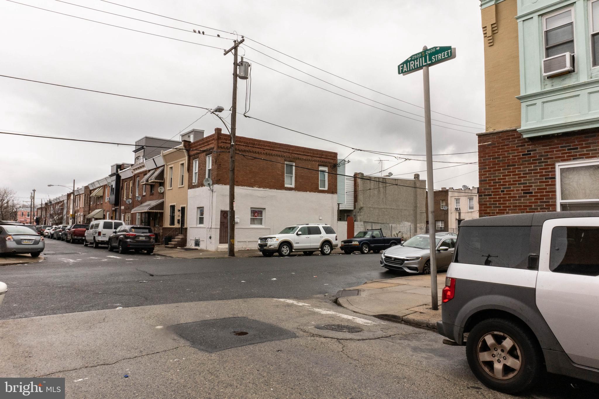 2605 S Fairhill St