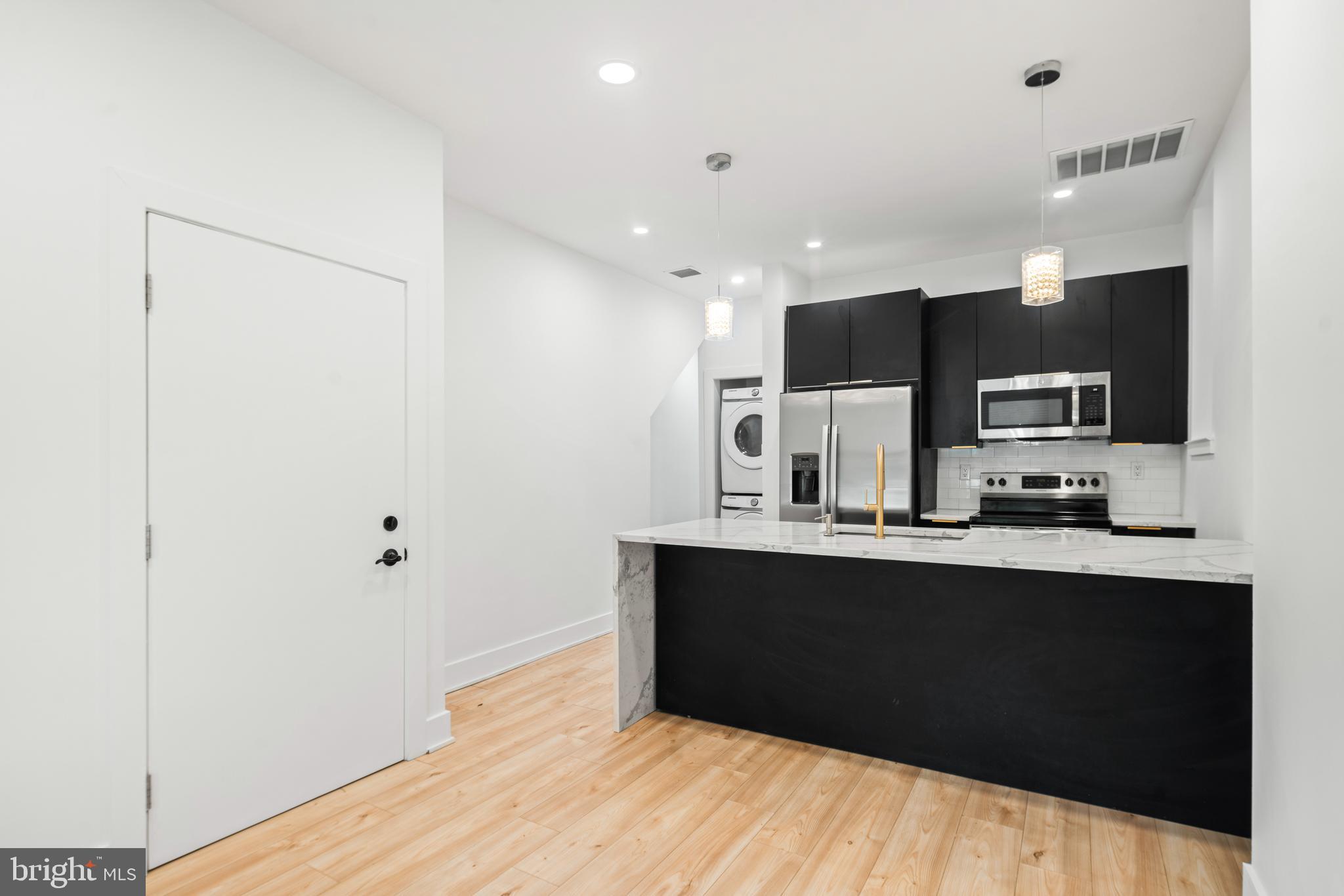 1949 N 32ND ST #UNIT 1