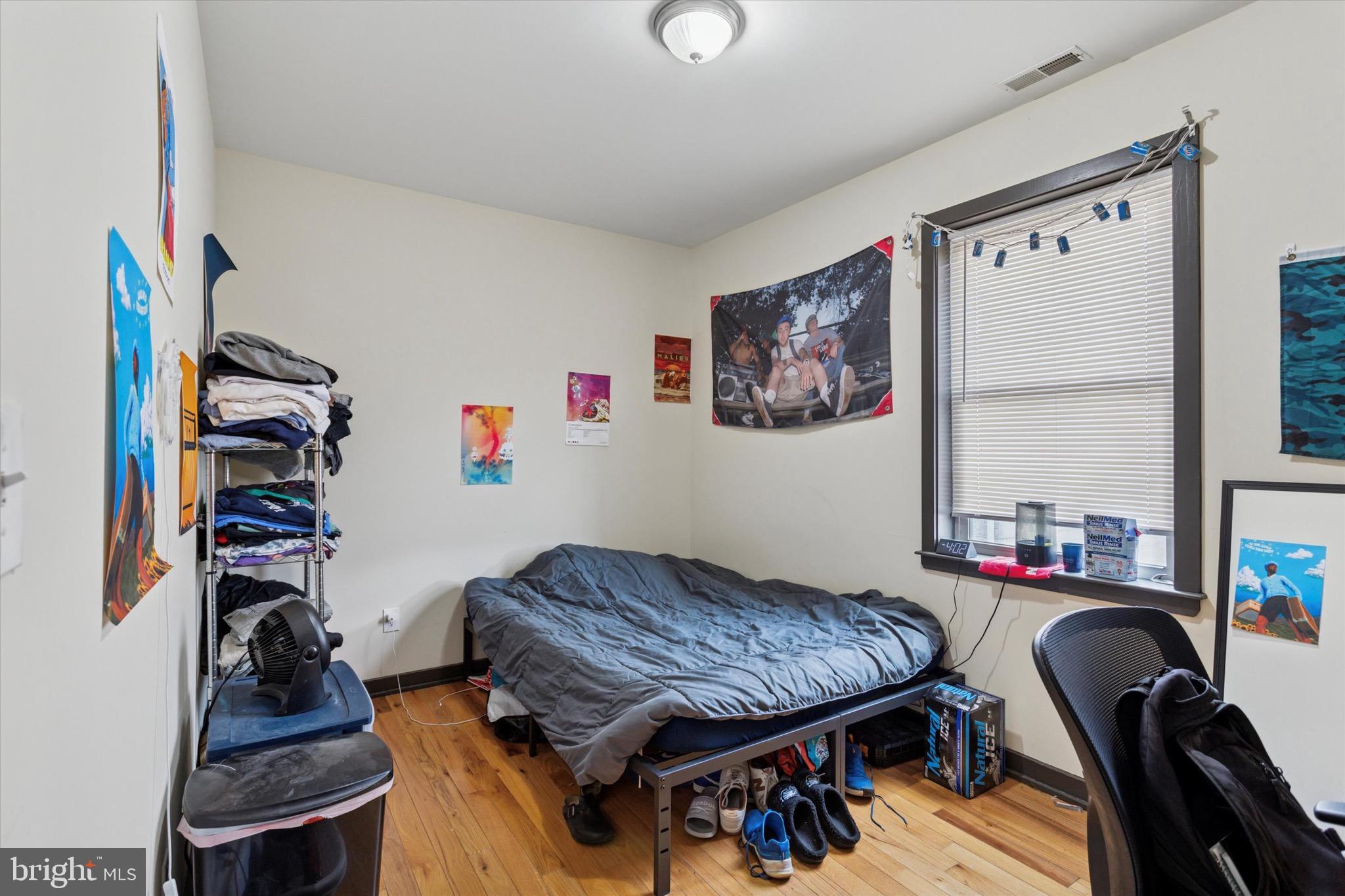 1911 N Gratz St